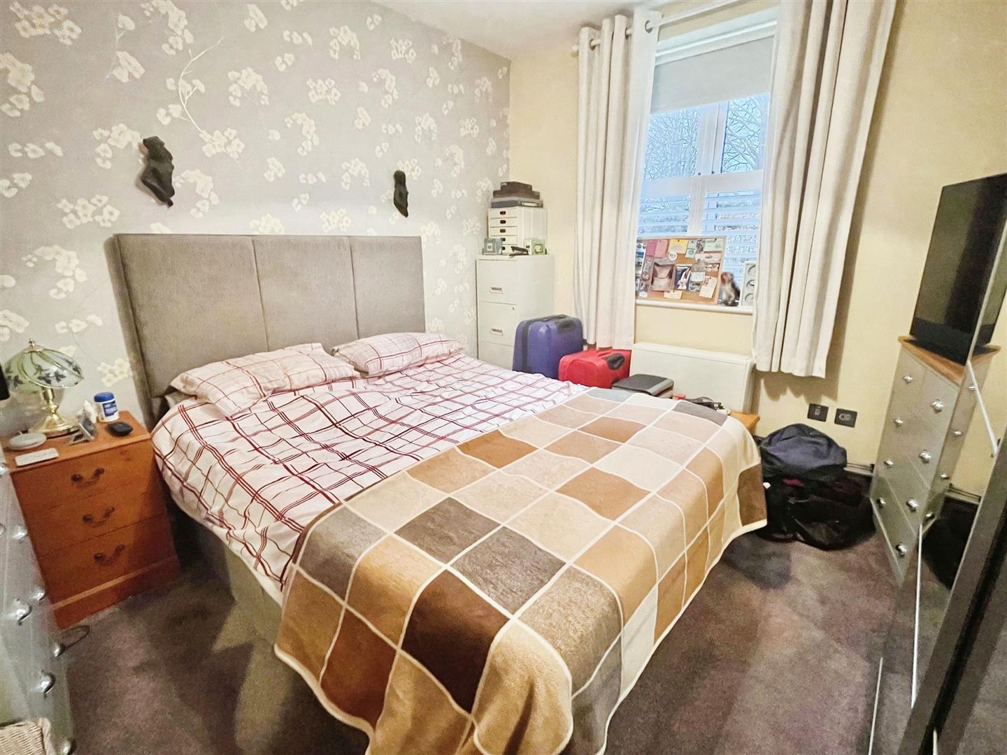 2 Bed, 2 Bath Property For Sale in Orchard Court, Ettington Road, CV35 9TX